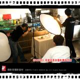 美食攝影-當場試拍，給學生更了解採光及擺設的技巧。